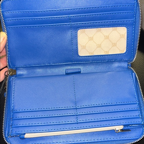 STEVE MADDEN cobalt zippy boxes wallet - Picture 4 of 4